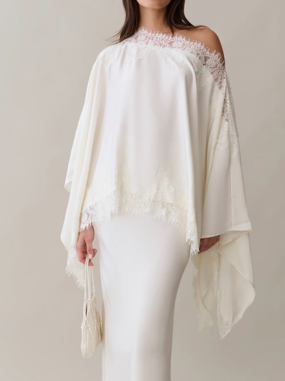 Few moda o.p.t Anita Top Elegant Ivory Lace-Trim Capelet Shawl size M